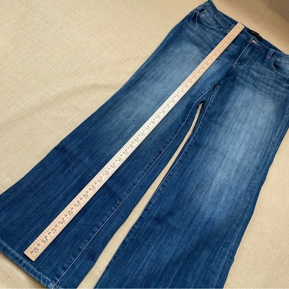 Seven Medium Blue Med Rise Whiskered Flared Jeans - Picture 7 of 16